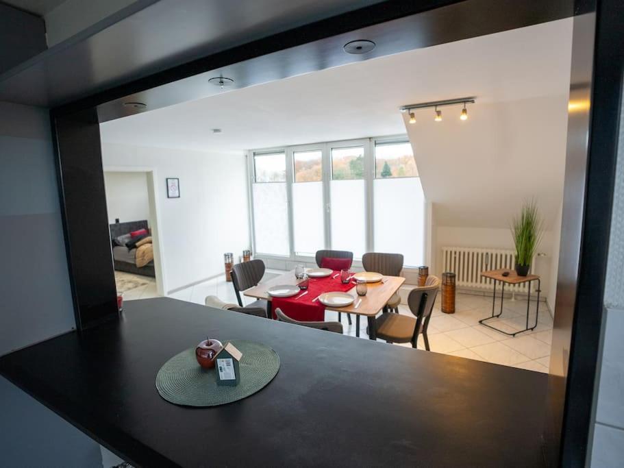 Serviceroom24 - Apartment 4 In Gladbeck Wlan - Smart-Tv - 24-7 Check-In Und Kueche Bagian luar foto